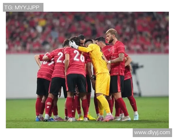 成都足球队逆袭之路：精英赛背后的奋斗与荣耀